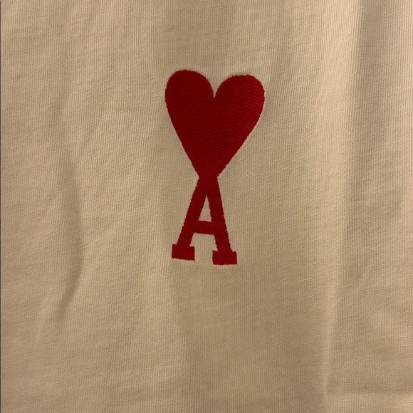AMI Beige T-Shirt with Red Heart Logo size small - Picture 6 of 10